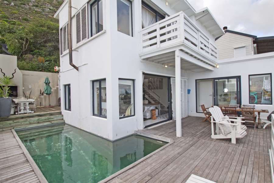 4 Bedroom Property for Sale in Misty Cliffs Western Cape